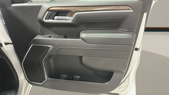 Used 2026 Chevrolet Silverado 1500 LT AWD/4WD image 32