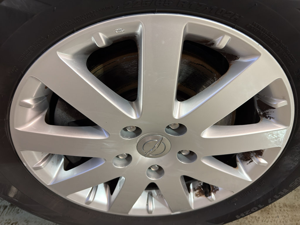 Used 2016 Chrysler Town & Country Touring image 32