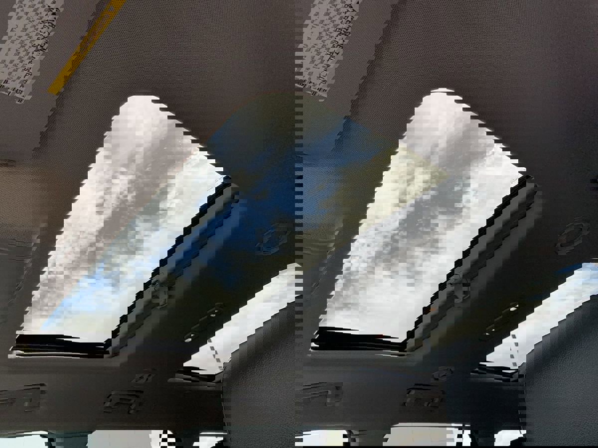 Used 2018 GMC Acadia SLT image 25