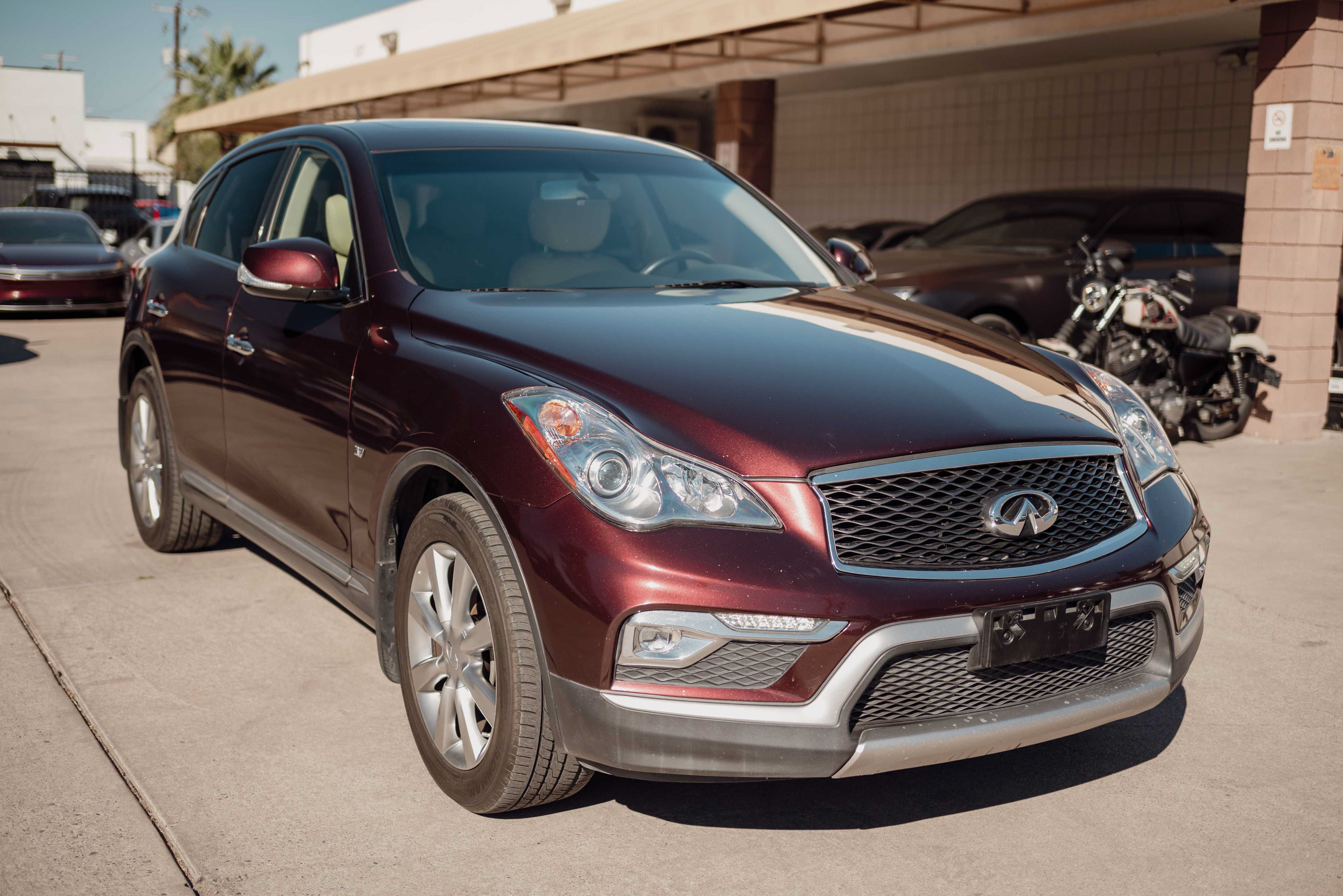 Used 2017 INFINITI QX50 2WD image 4