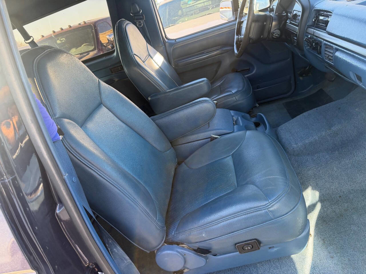 Used 1995 Ford Bronco XLT image 24