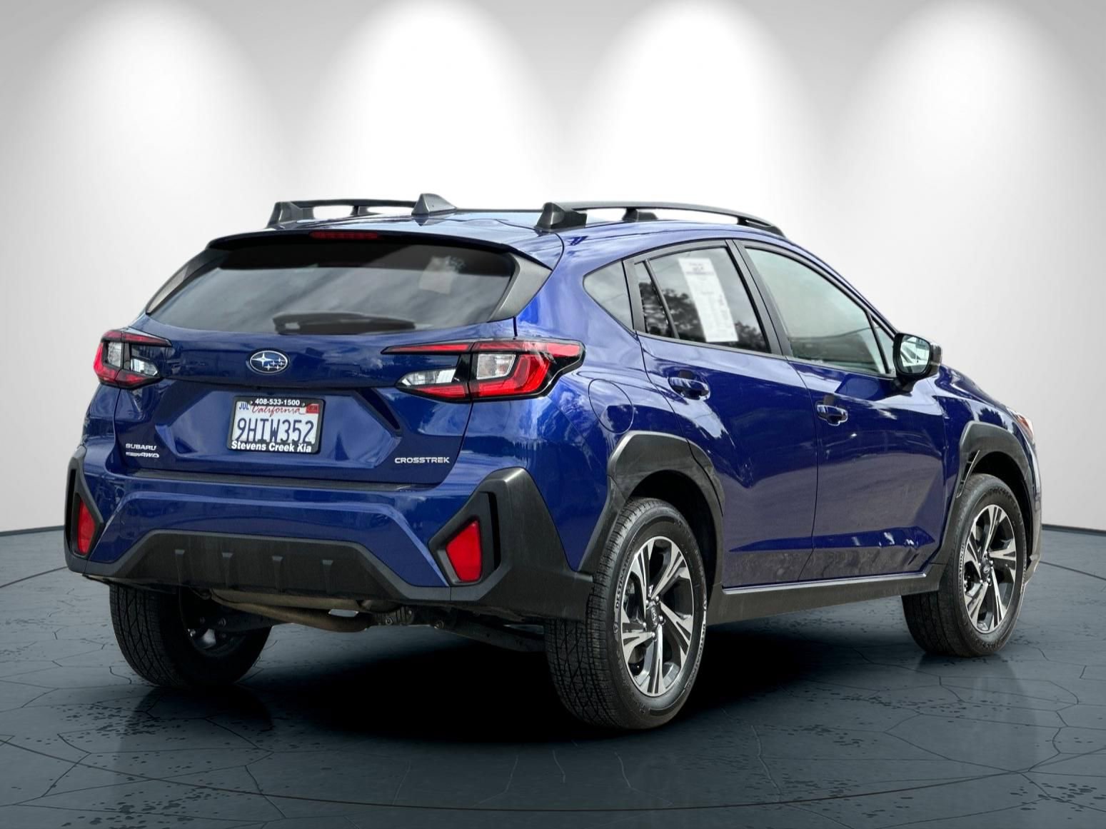 Used 2024 Subaru Crosstrek 2.0i Premium AWD/4WD image 4