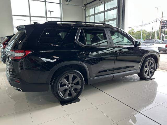 Used 2024 Honda Pilot Sport image 7