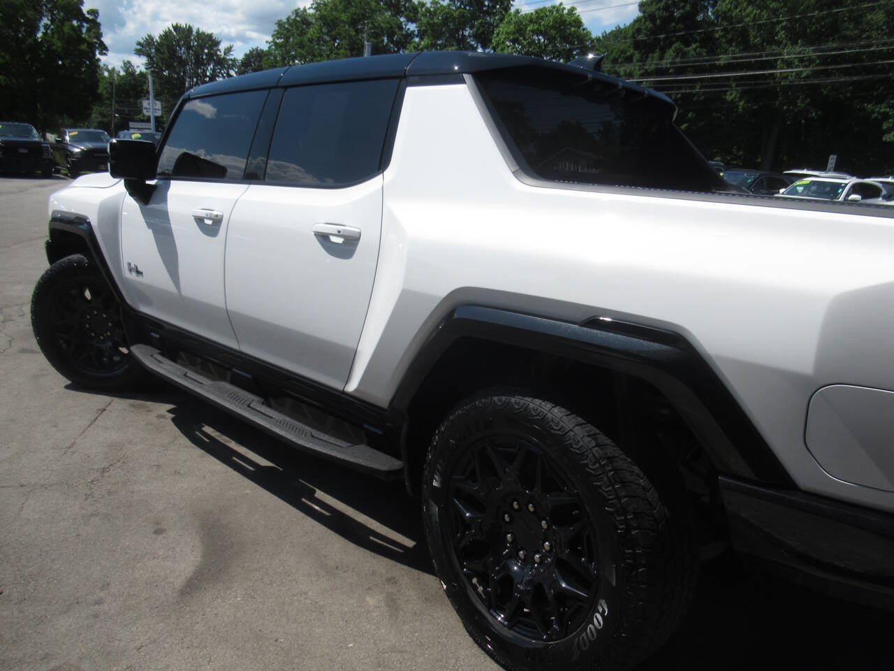 Used 2025 GMC Hummer EV 2X AWD/4WD image 24