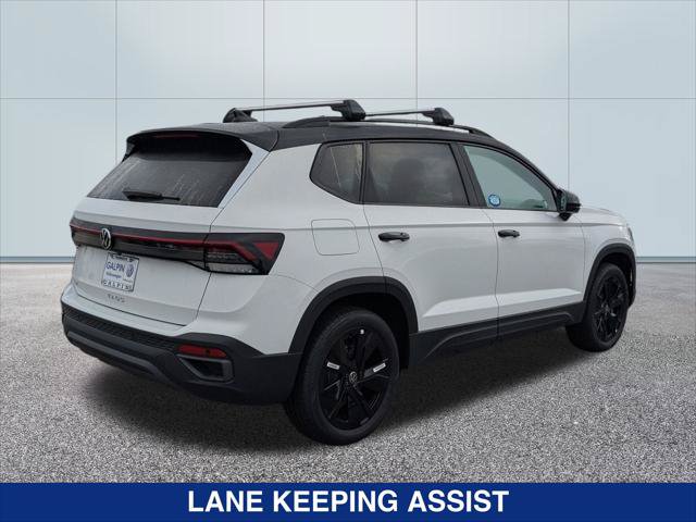 New 2025 Volkswagen Taos SE FWD image 5