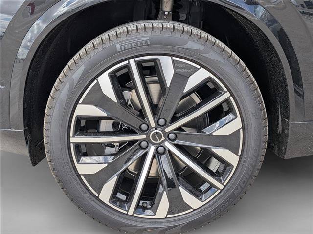 New 2026 Volvo XC90 B5 Plus w/ Protection Package AWD/4WD image 10