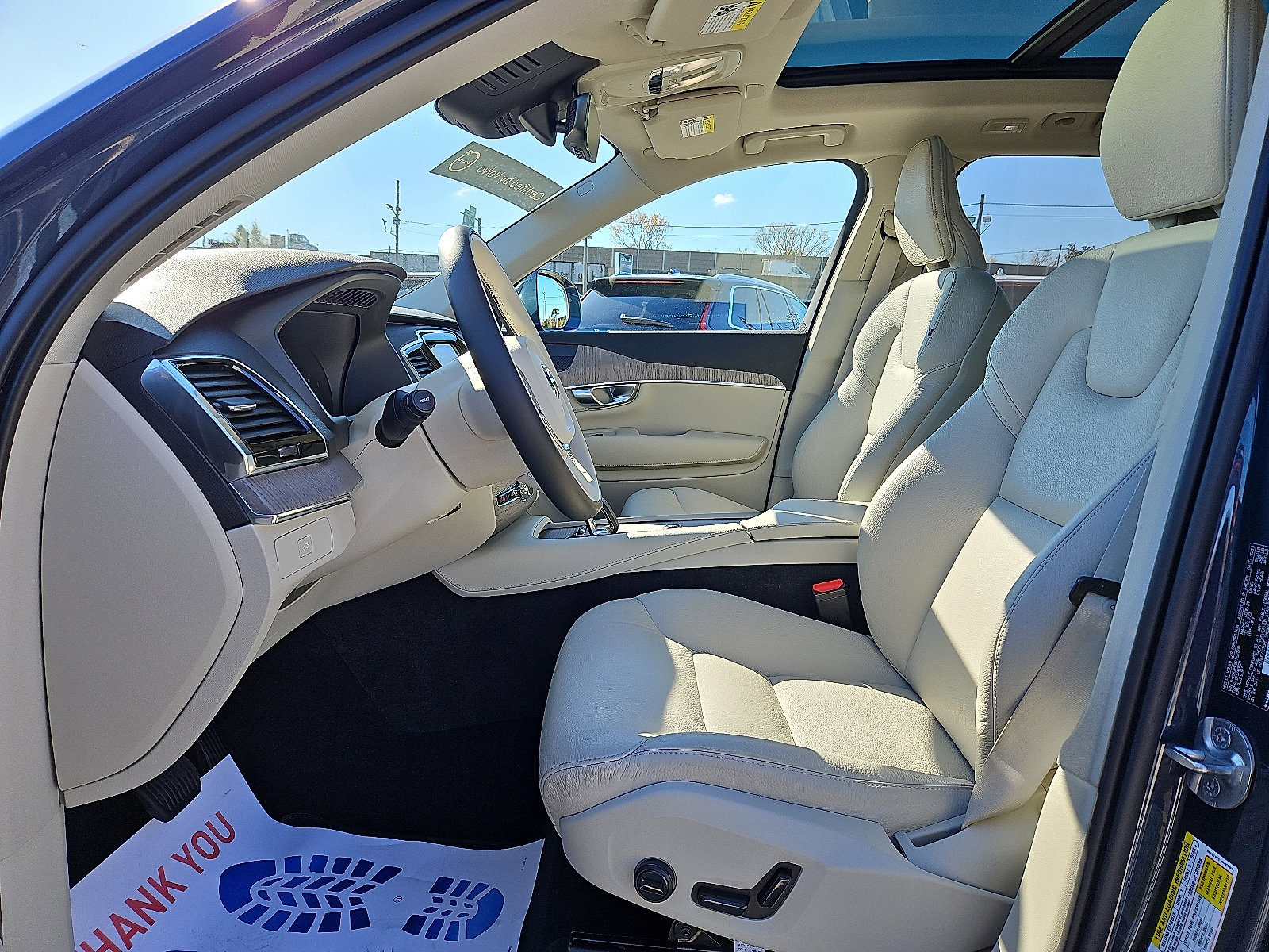 Certified 2024 Volvo XC90 B6 Plus w/ Protection Package Premier image 13