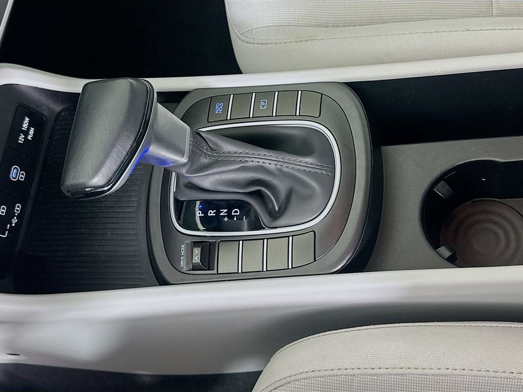 Certified 2025 Hyundai Kona SEL image 16