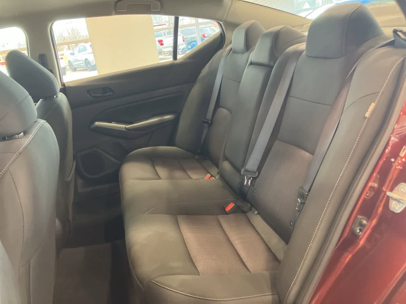 Used 2025 Nissan Altima 2.5 SV FWD image 23