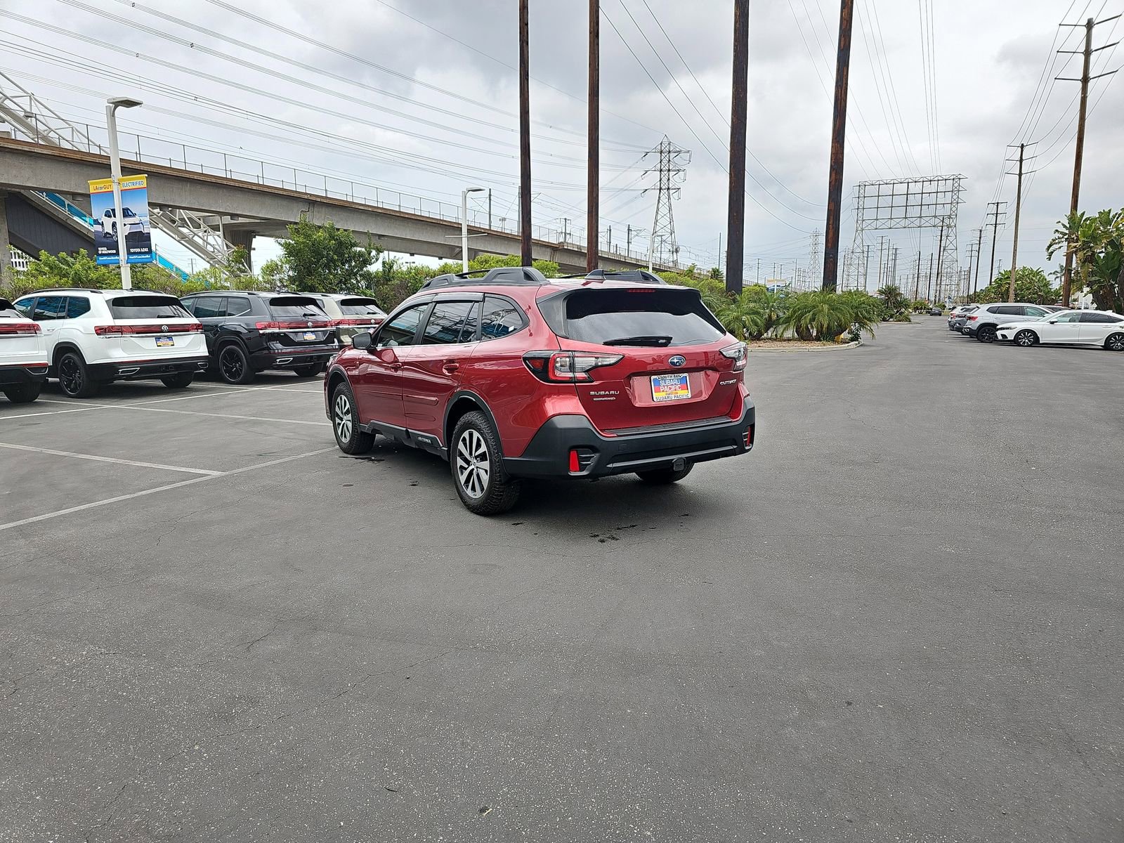 Used 2020 Subaru Outback Premium image 5