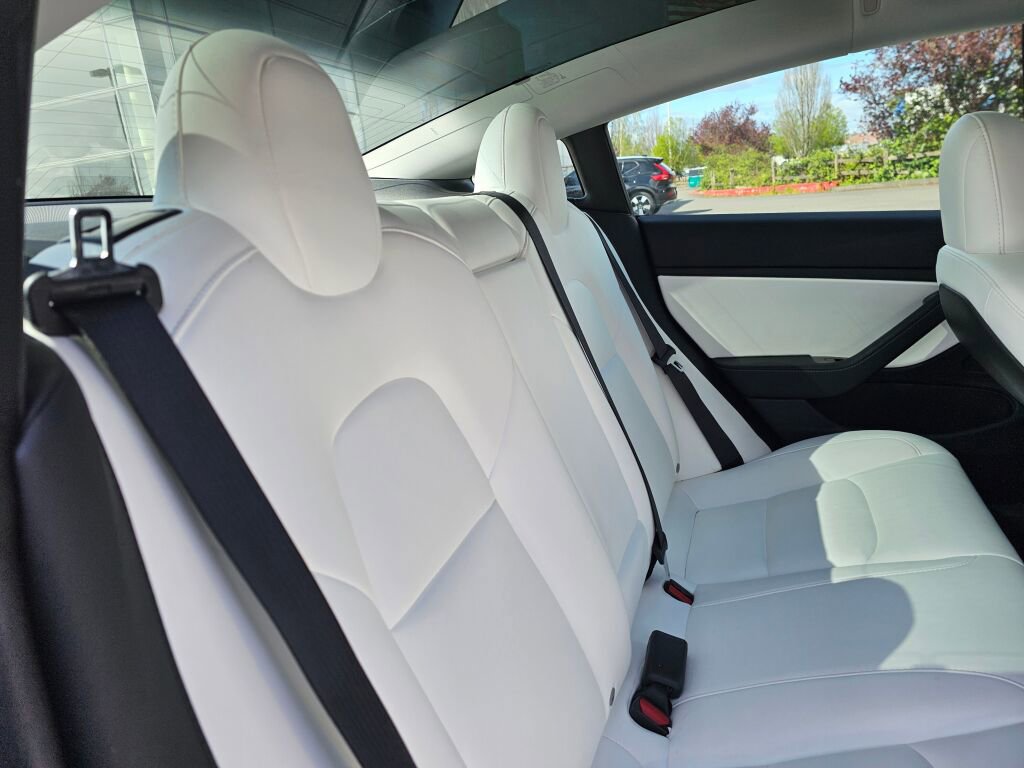 Used 2019 Tesla Model 3 Long Range image 16