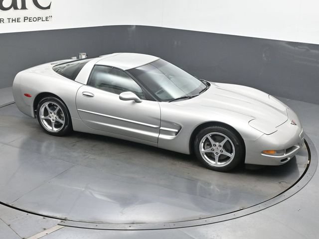 Used 2004 Chevrolet Corvette Coupe RWD image 30