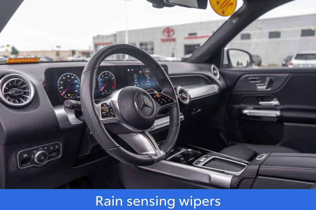 Used 2024 Mercedes-Benz GLB 250 4MATIC w/ Winter Heating Package image 20