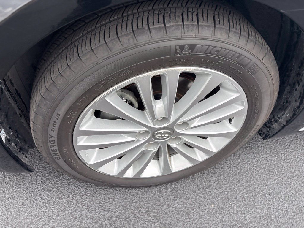 Used 2014 Toyota Avalon XLE Touring FWD image 9
