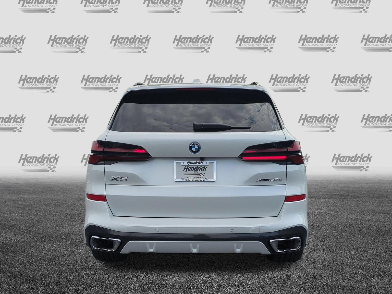 New 2026 BMW X5 xDrive50e w/ M Sport Package AWD/4WD image 9