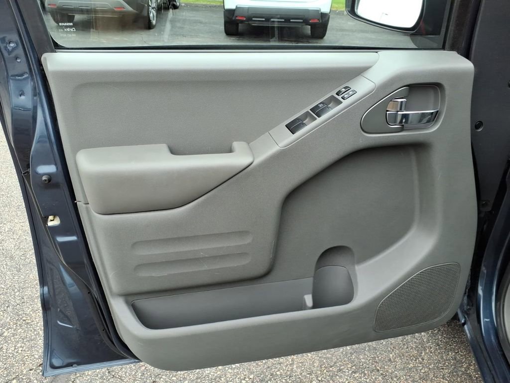 Used 2019 Nissan Frontier SV AWD/4WD image 15