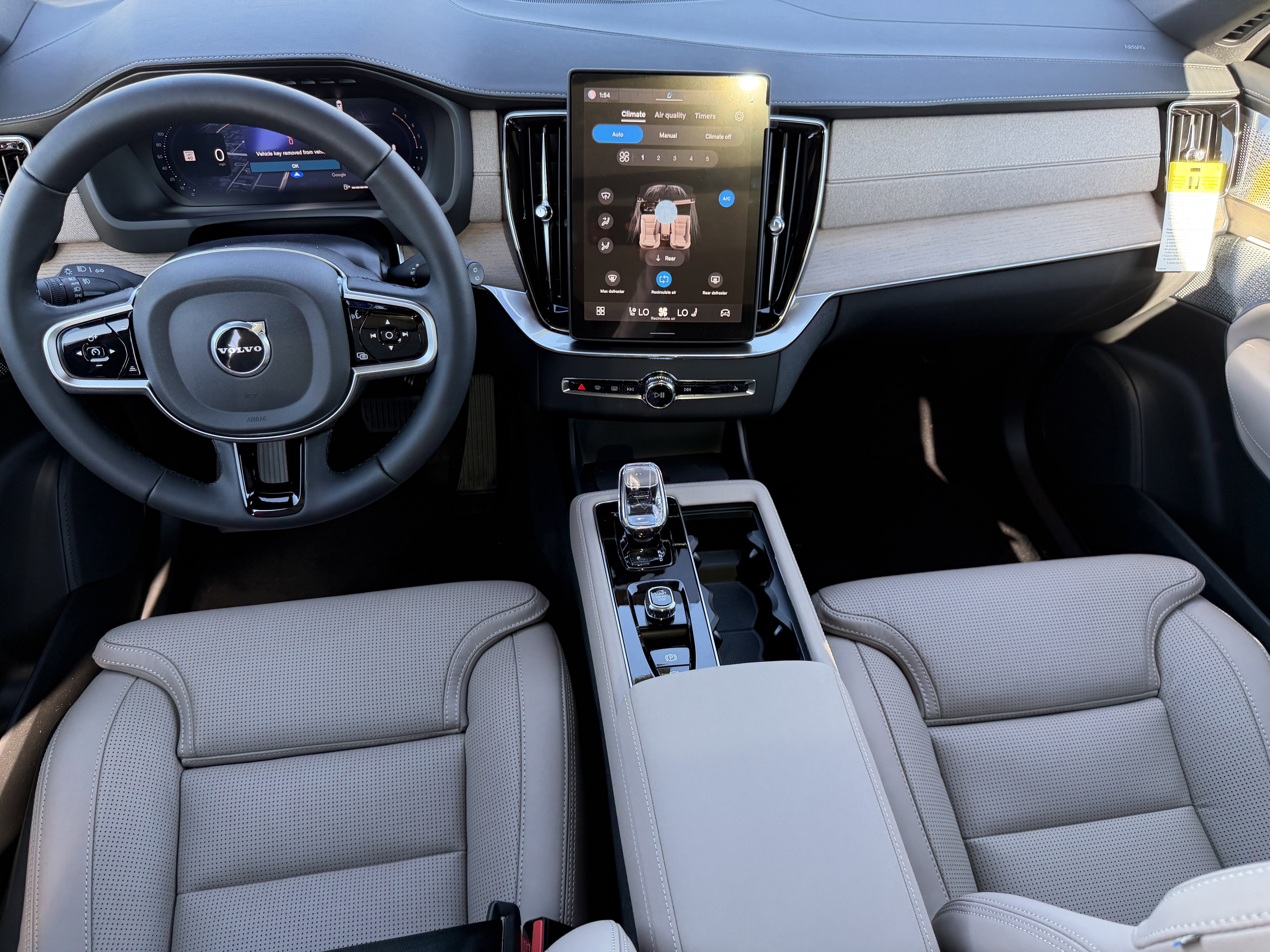 New 2026 Volvo XC90 B5 Ultra image 12