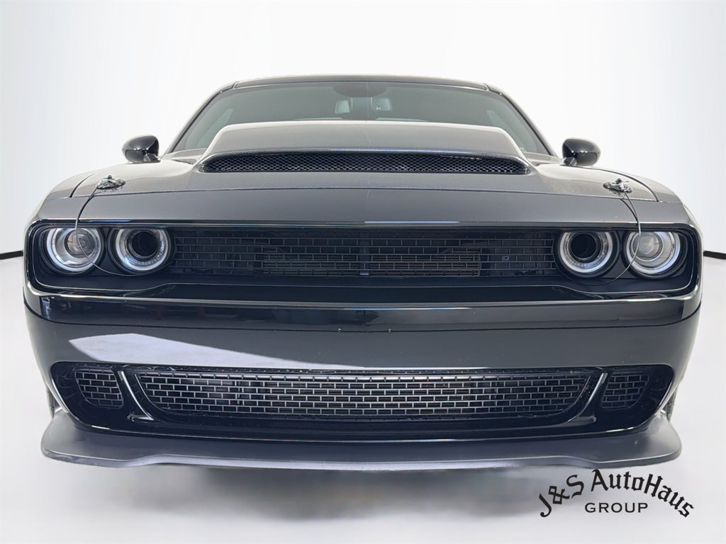 Used 2022 Dodge Challenger SRT Hellcat RWD image 2