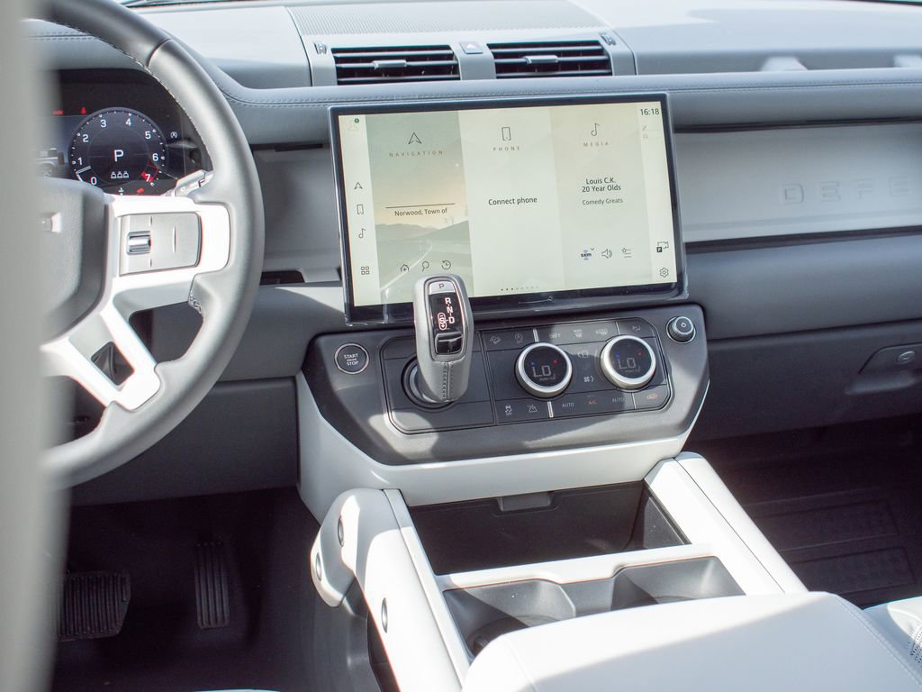 New 2026 Land Rover Defender 110 X-Dynamic SE image 20