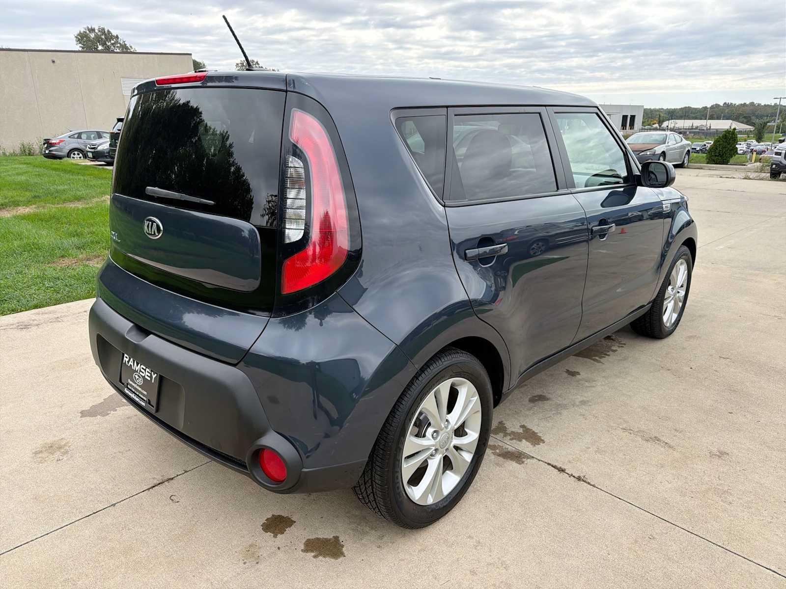 Used 2015 Kia Soul + FWD image 6