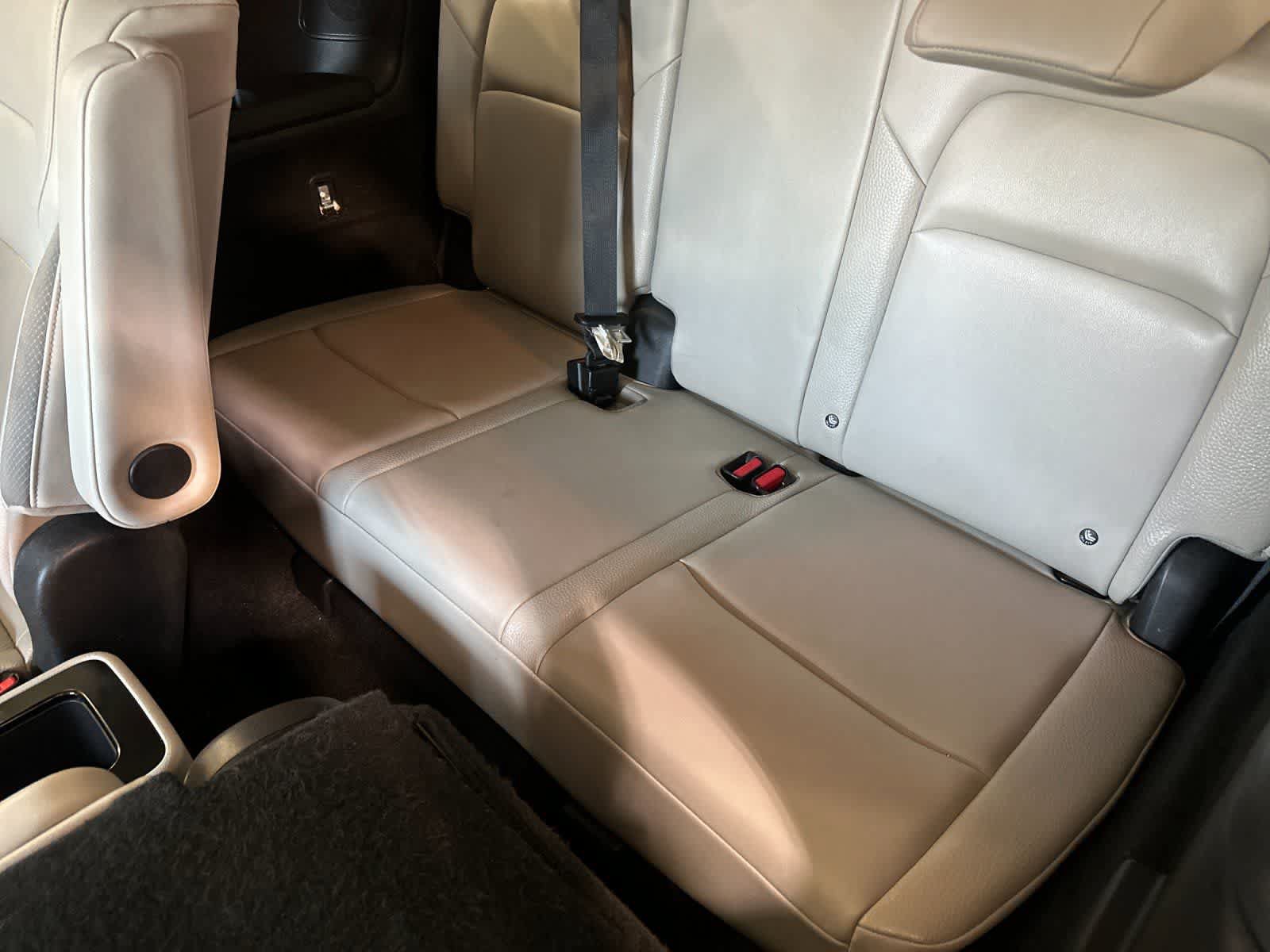 Used 2022 Nissan Pathfinder SL w/ SL Premium Package FWD image 16