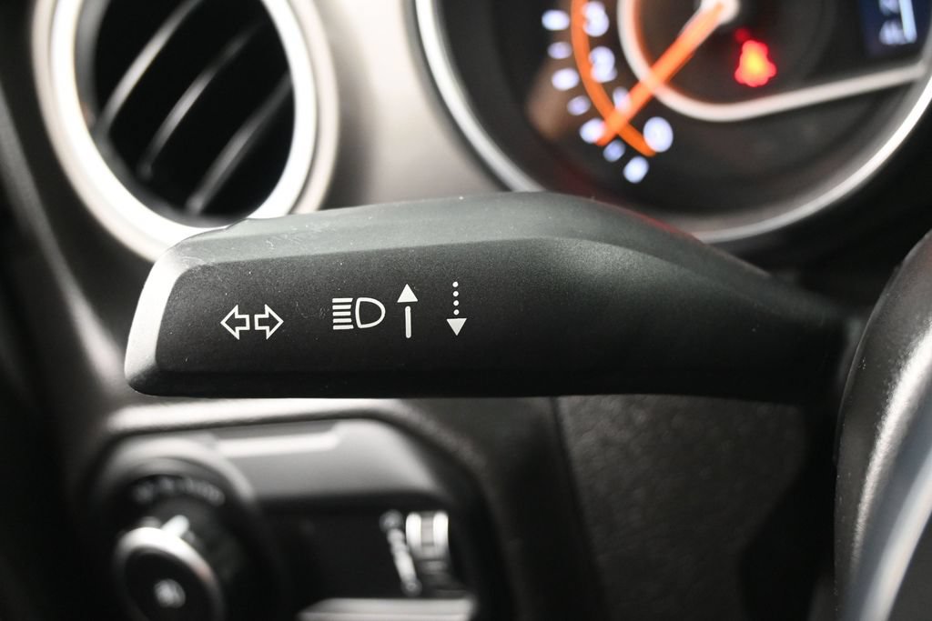 Used 2023 Jeep Wrangler Unlimited Sahara w/ Cold Weather Group AWD/4WD image 18