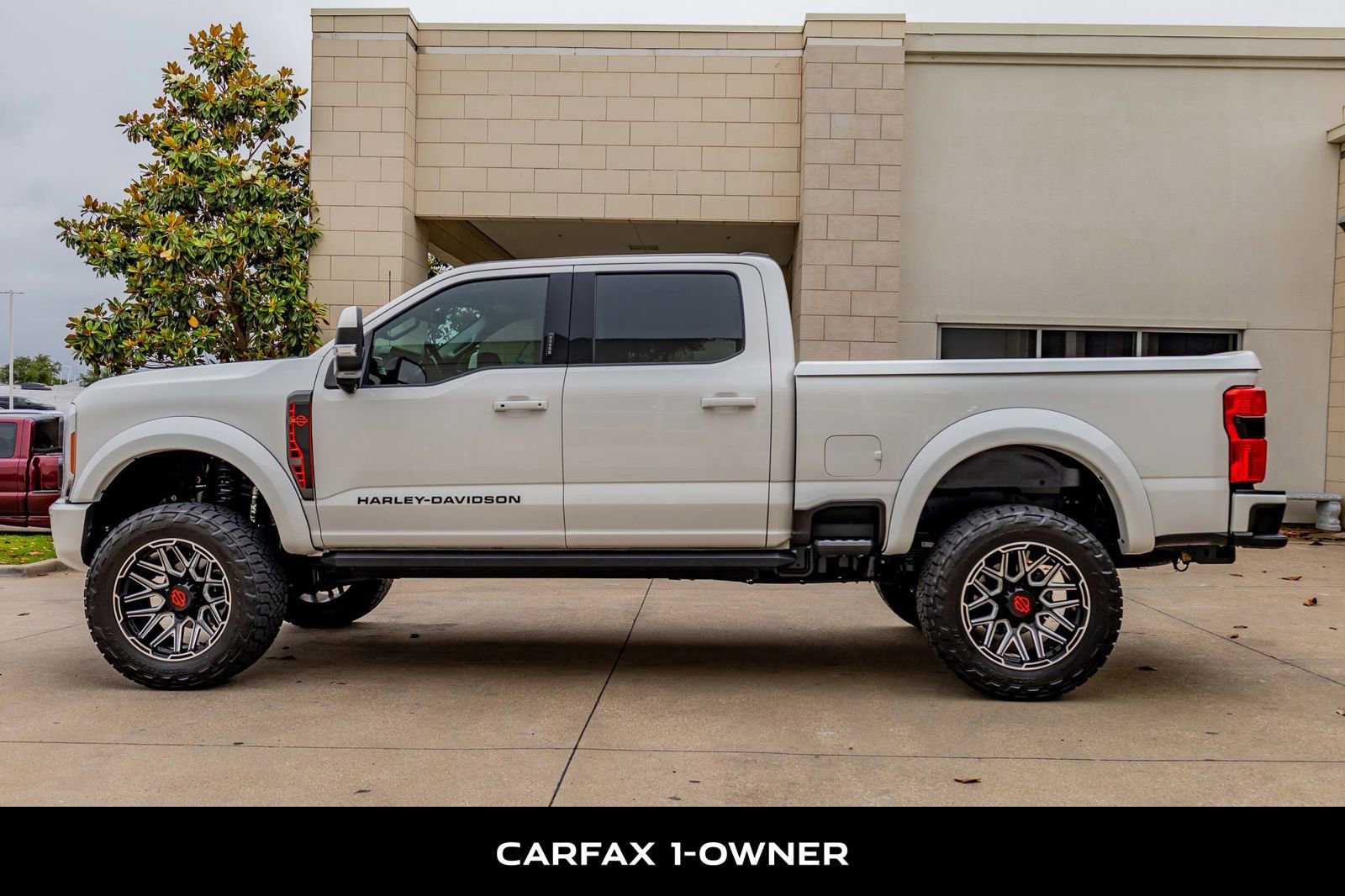 Used 2023 Ford F250 Lariat w/ Lariat Ultimate Package AWD/4WD image 5