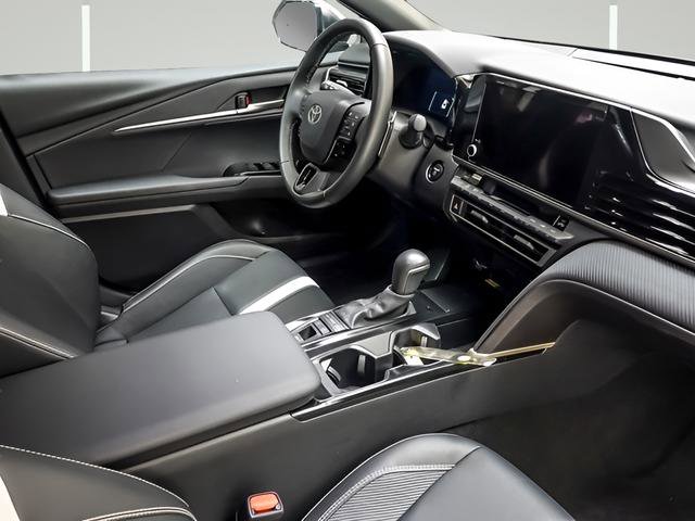 Certified 2025 Toyota Camry SE FWD image 25