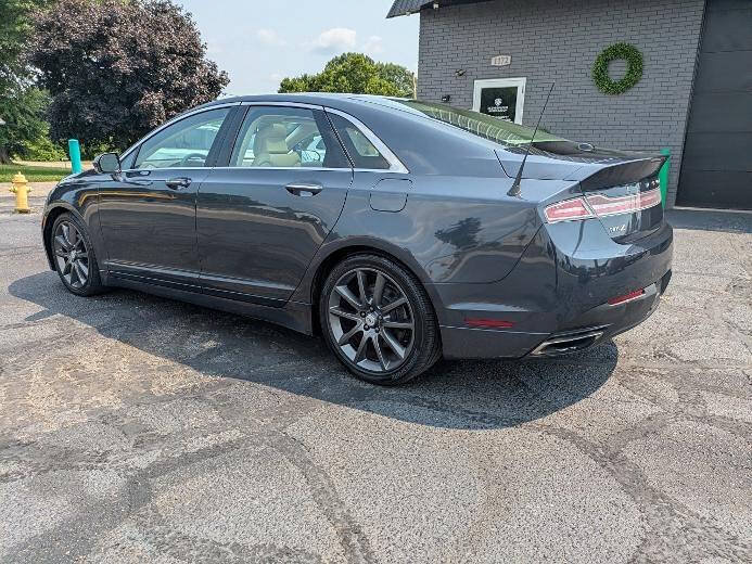 Used 2014 Lincoln MKZ AWD w/ Equipment Group 102A Reserve image 3