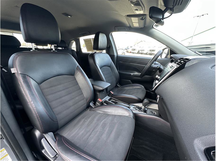 Used 2024 Mitsubishi Outlander Sport AWD image 15