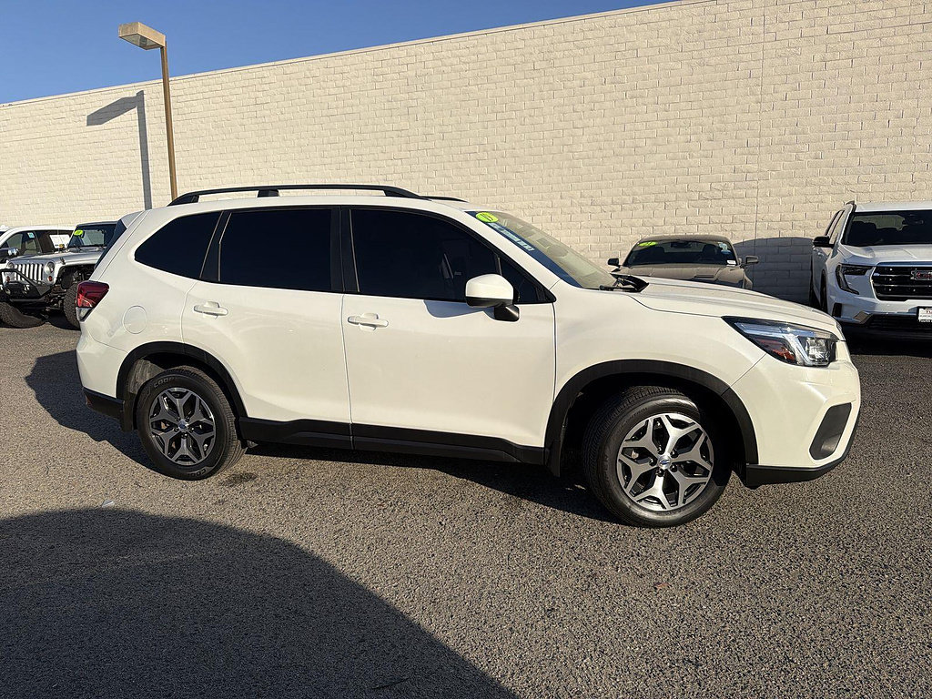 Used 2019 Subaru Forester Premium w/ All-Weather Package AWD/4WD image 4