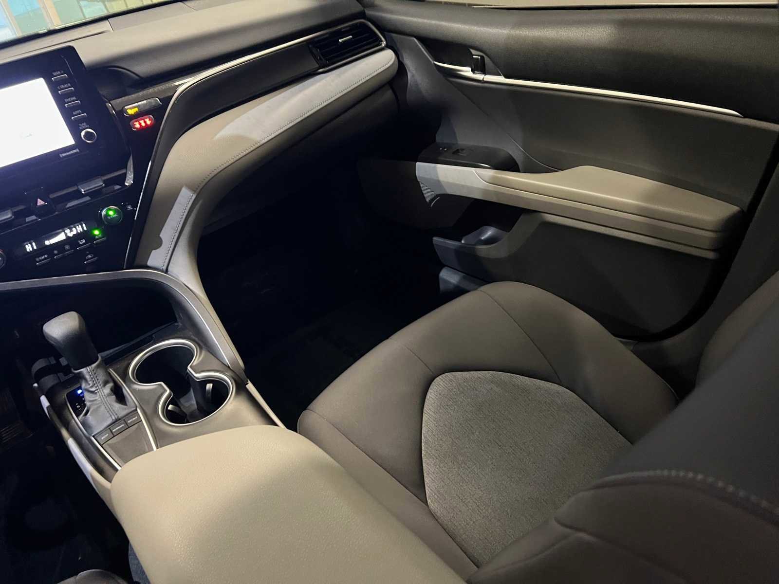 Certified 2022 Toyota Camry LE w/ Carpet Mat Package (TMS) image 11