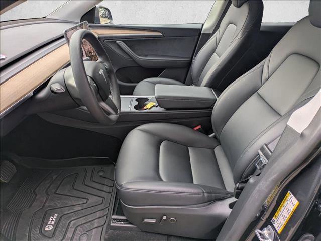 Used 2024 Tesla Model Y Long Range RWD image 17