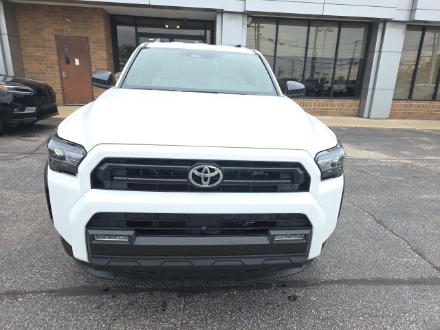New 2026 Toyota 4Runner SR5 AWD/4WD image 2