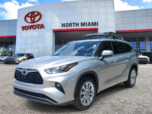 Used 2022 Toyota Highlander Limited video 2