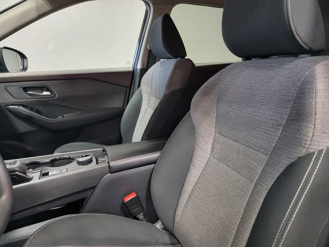 Used 2022 Nissan Rogue SV AWD/4WD image 13
