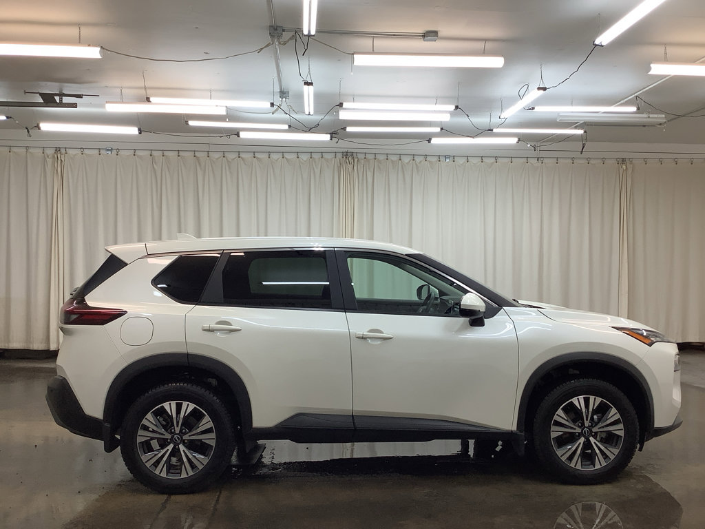 Used 2023 Nissan Rogue SV AWD/4WD image 5