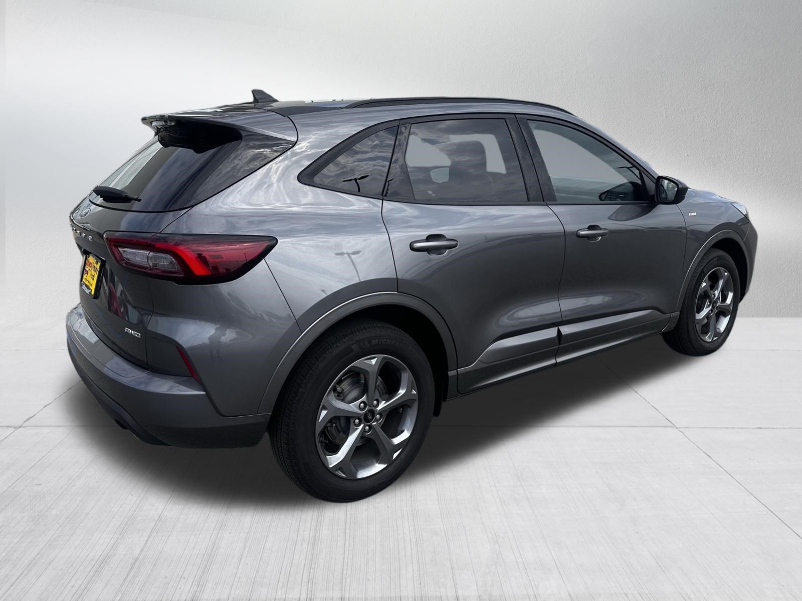 Certified 2023 Ford Escape ST-Line AWD/4WD image 7