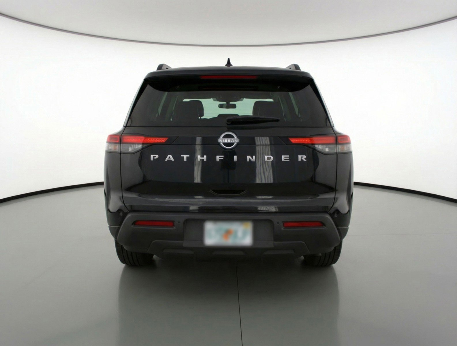 Used 2025 Nissan Pathfinder SV image 7
