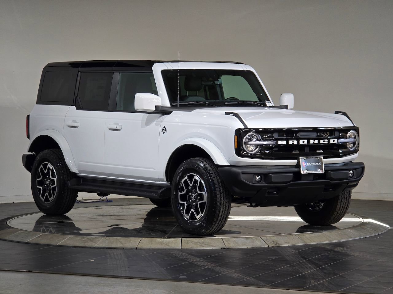 New 2025 Ford Bronco Outer Banks image 2
