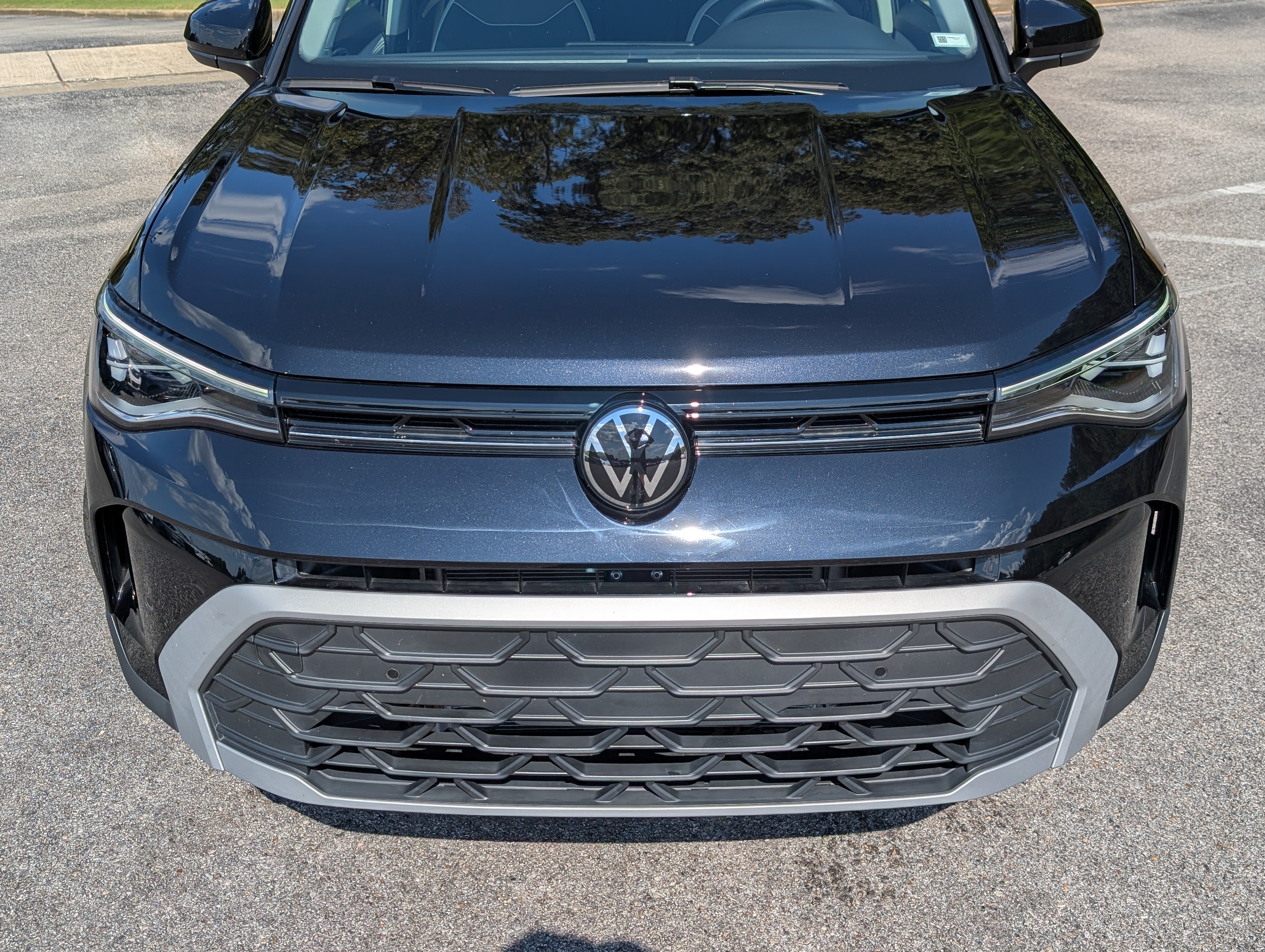 Used 2025 Volkswagen Taos SE AWD/4WD image 12