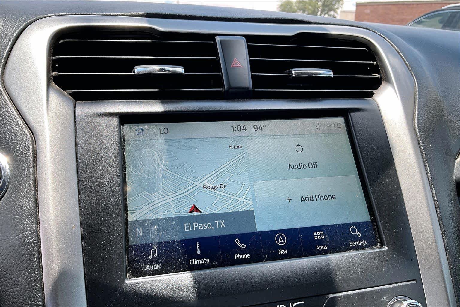 Used 2020 Ford Fusion SE FWD image 31