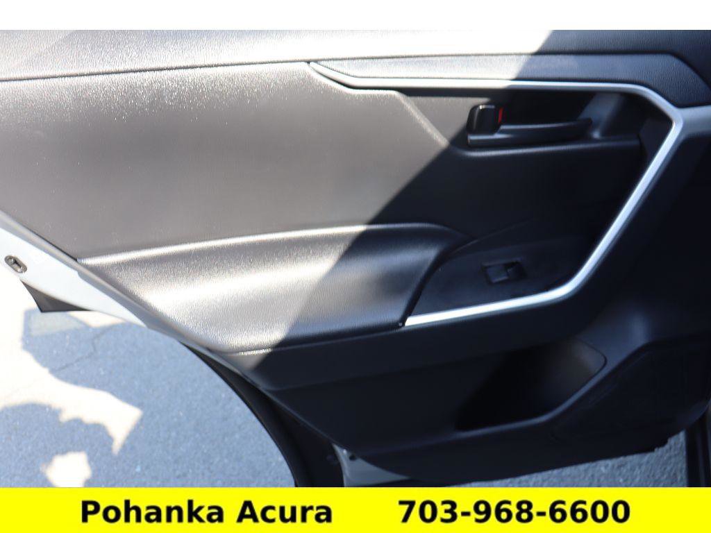 Used 2021 Toyota RAV4 LE image 23