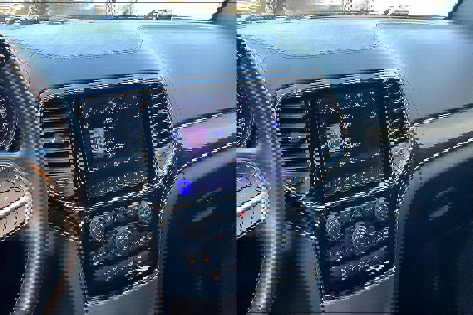 Used 2019 Jeep Grand Cherokee Overland image 7