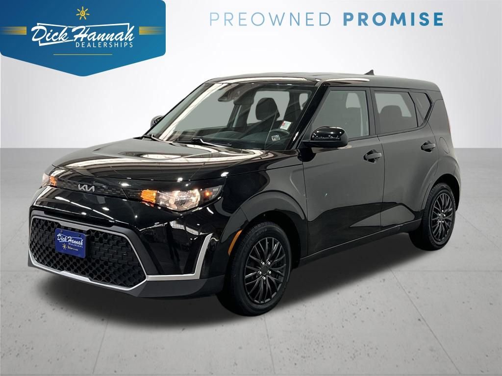 Used 2023 Kia Soul LX image 1