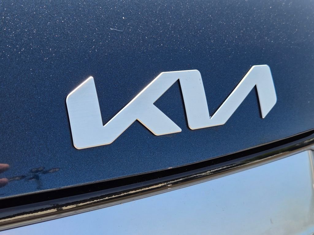 Certified 2025 Kia Sportage EX w/ EX Premium Package AWD/4WD image 5