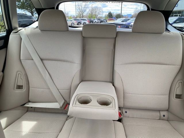 Used 2017 Subaru Outback 2.5i Premium image 11