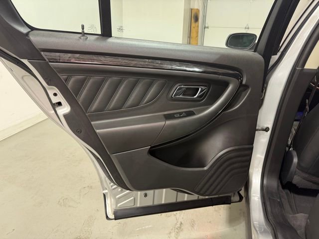 Used 2010 Ford Taurus Limited image 21