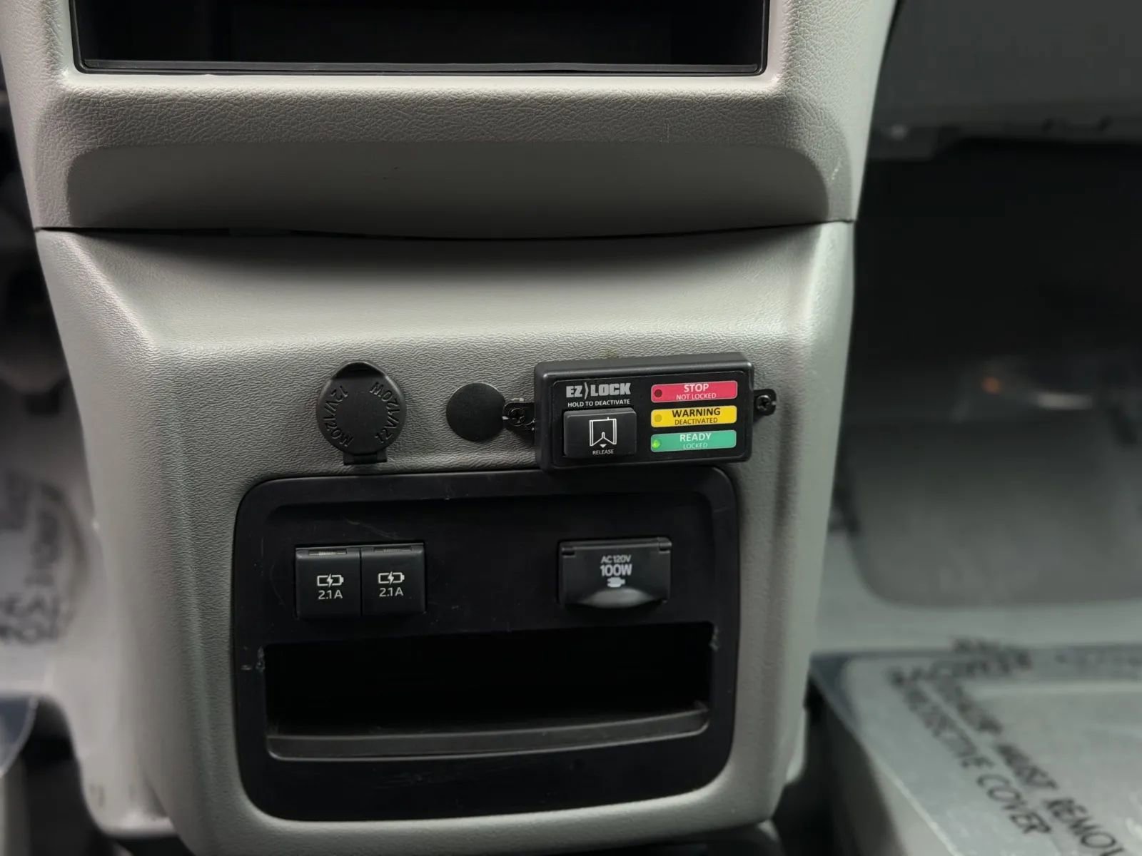 Used 2019 Toyota Sienna XLE w/ XLE Navigation Package FWD image 42