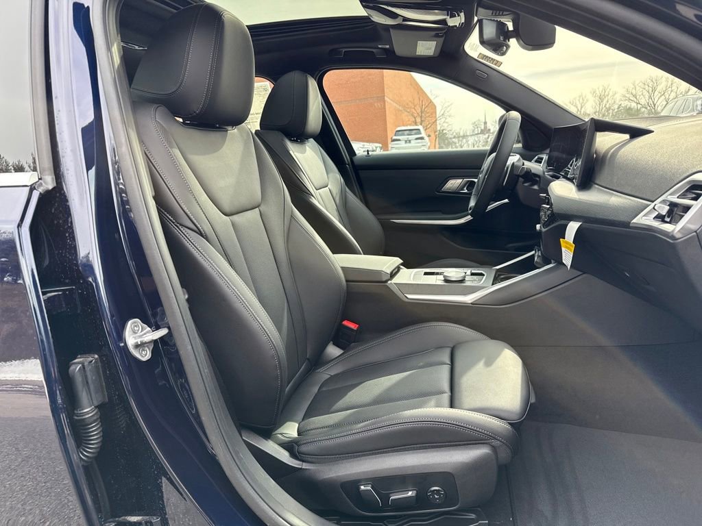 Used 2026 BMW 330i xDrive Sedan w/ Premium Package image 28